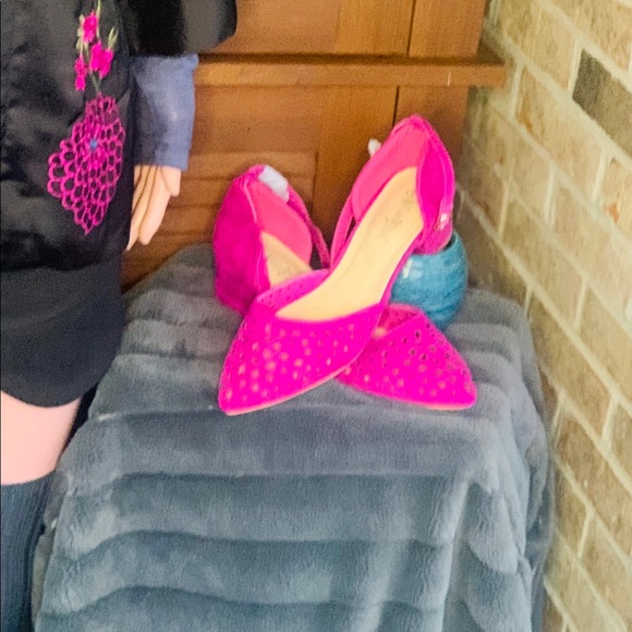 🆑 Fuchsia Faux Suede D’Orsay Low Heeled Pumps NIB - Picture 4 of 10